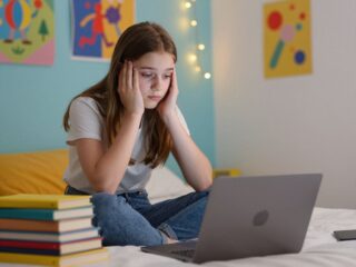 Krónikus fáradtság tiniknél? Lehet, hogy az alváshiány okozza a problémát