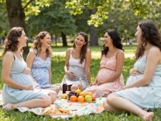 Nyári terhesség túlélőkalauz: 11 helyzet, amit csak a sorstársak érthetnek