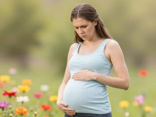 Az egész testre kiterjedő viszketés terhesen: az ICP nevű betegség tünetei és veszélyei