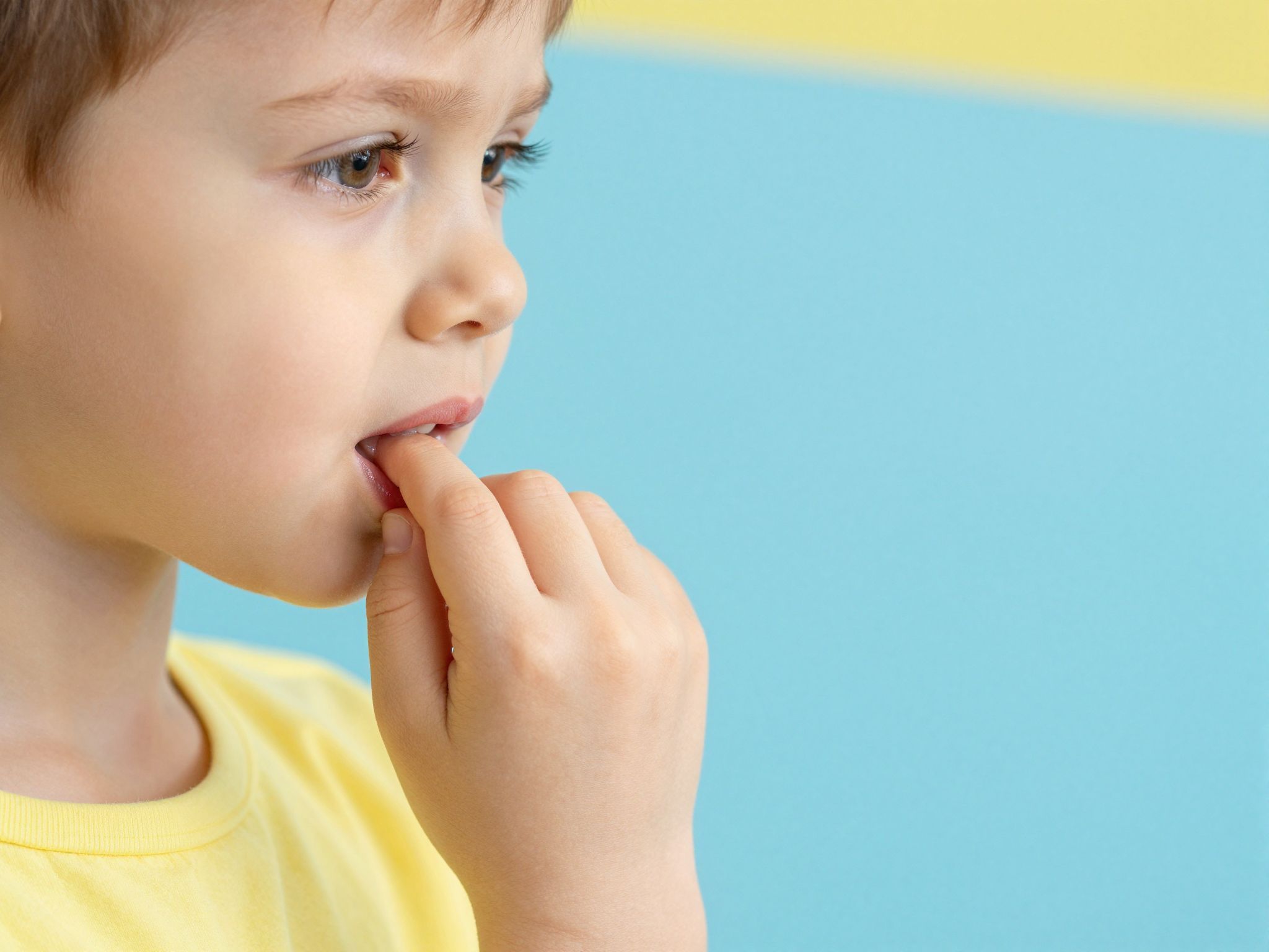 Az ujjszopás elmozdíthatja az állkapcsot és a fogakat.