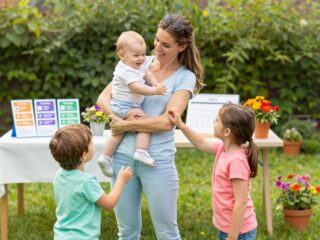 Oltási naptár: a kötelező és ajánlott oltások listája a csecsemőkortól a felnőttkorig