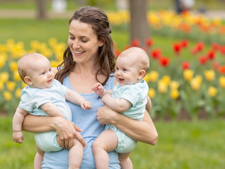 A nő, akinek két méhe van, két külön napon szülte meg az ikreit