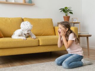 Érzékelésfejlesztő játékok otthon: próbáljátok ki a hideg-meleg játékot