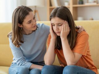 Szakítás kamaszkorban: 5 tipp szülőknek, hogyan támogassák a gyereket