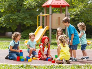 Apa-játékidő: miért más és miért elengedhetetlen a gyerek fejlődéséhez?