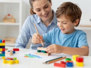 Ne nyomd el a gyerek mániáját! Így támogatja a szenvedélyes érdeklődés a tanulást