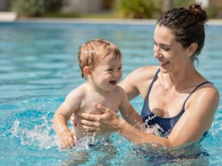 Száraz fulladás: Miért kell figyelni a gyereket órákkal a fürdés után is?