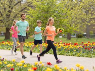 Vitaminok, mozgás, táplálkozás: 5 hatékony tipp a tavaszi fáradtság ellen