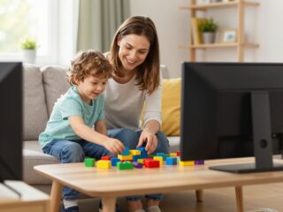 Kapcsold ki a tévét: miért fontos a csend a kisgyermekek nyelvi fejlődéséhez?