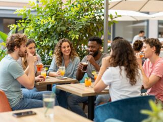 Meddig merészkedjünk a lazítások után? Útmutató a felelősségteljes nyitáshoz
