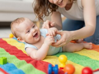 A babák agyának titkai: hogyan értik meg a beszédet már az első napokban?