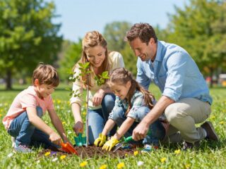 Hogyan neveljünk környezettudatos gyereket? Apró lépések a Föld megmentéséért