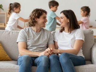 Hogyan őrizzük meg a tüzet a kapcsolatban a gyerekek mellett? Őszintén a párkapcsolatról