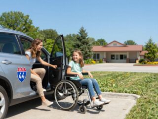 Nagycsaládos, mozgáskorlátozott kedvezmény: Így igényelhetsz olcsóbb autópálya matricát