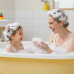 Harc a fürdőkádban? Tippek és termékek a vidám esti fürdetéshez