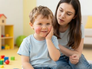 Minden, amit a mumpszról tudni kell: hogyan ismerd fel és kezeld a gyermekkori betegséget?