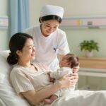 Az angyal a kórházból: hogyan segíthet egy támogató csecsemős nővér a szülés után?