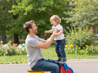 Az apai jelenlét fontossága: hogyan hat a gyerek fejlődésére egy aktív édesapa?