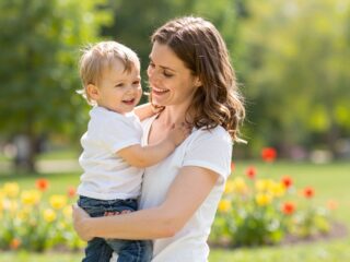 Engedd el a bűntudatot: 5 lépés a kiegyensúlyozottabb anyaság felé