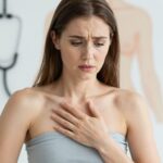 A helytelen mellretétel, a letapadt nyelv és a mellgyulladás jelei