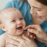 A reflexmosolytól a valódi mosolyig: Mikor mosolyog rád először a babád?