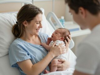 Ezek a képek bemutatják a szülés valódi, nyers és gyönyörű pillanatait