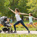 Formába lendülés szülés után: 4 hatékony mozgásforma, amit a babáddal végezhetsz