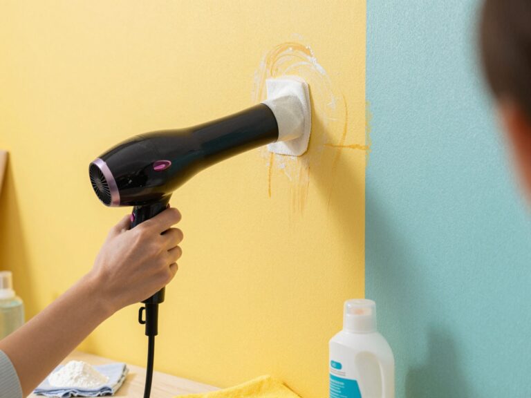 Így szedd ki a zsírkréta foltot a falból: a szódabikarbónától a hajszárítóig