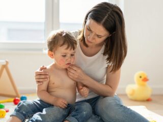 Pirosodás, viszketés, fertőzések: gyerekek intim gondjai