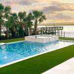 Miért praktikus a műfű medence alá?