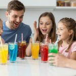 A diétás üdítők rejtett veszélye: hogyan vezethetnek elhízáshoz a mesterséges édesítők?