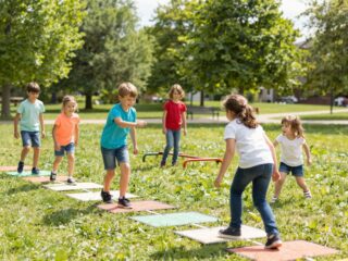 A legjobb beltéri és kültéri mozgásos játékok gyerekeknek