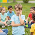 A maladaptív viselkedés jelei: hogyan segíts a gyereknek a beilleszkedési nehézségekben?