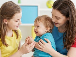 Az elefántszülő ismérvei: a túlzott dédelgetés és a fizikai közelség fontossága