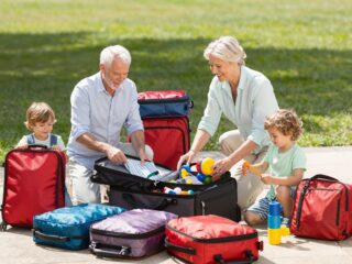 Hogyan készülj fel az utazásra gyerekkel? Bevált praktikák a gördülékeny indulásért