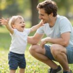 Így mutatja ki a szeretetét egy totyogó: 5 megható jel, amire figyelj