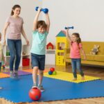 Legyen ügyesebb a gyerek: otthoni mozgásfejlesztő gyakorlatok és játékok minden korosztálynak