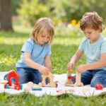 Miért jobbak a fa játékok a műanyagnál? A természetes anyagok jelentősége