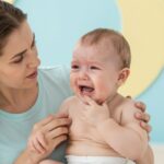 Miért váladékozik a csecsemő szeme és mikor utal ez problémára?