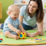 Mikor mondja ki az első szót? A beszédfejlődés mérföldkövei 0-3 éves korig