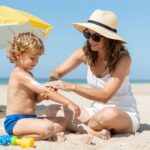 Napozás és gyerekek: hogyan védd meg a kicsi bőrét a káros UV-sugaraktól?