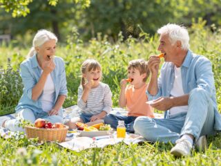 Parlagfű, poratka, ételallergia: a legfontosabb tudnivalók az allergiák kezeléséről