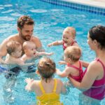 Tévhitek és tények a babaúszásról: egy oktató őszinte véleménye