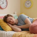 Ijesztő, de ártalmatlan: mindent, amit az alvajárásról tudni kell