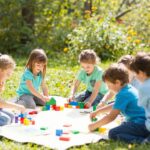 Szabadtéri kalandok: kreatív és fejlesztő játékok a szabadban