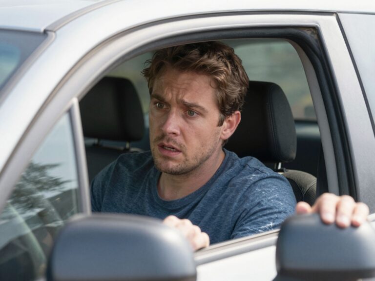 Tragédiához vezethet a feledékenység: mit tegyél, ha autóba zárt gyereket látsz?