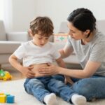 A gyermekkori hasfájás kezelése otthon: mikor kell feltétlenül orvoshoz fordulni?
