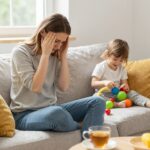 Amikor az anya feje fáj: praktikus tanácsok migrénes anyukáknak