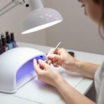 Az UV-lámpás géllakkozás veszélyei: mit mondanak a kutatók a bőrrák kockázatáról?