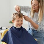 Gyerek hajvágás otthon: olló, gép és a legfontosabb trükkök a sikeres frizuráért